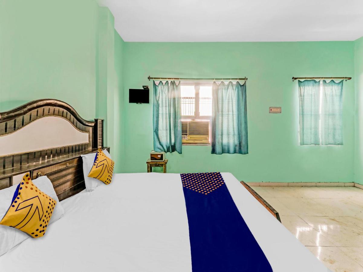 Spot On 81122 Saket Honest Hotel Ayodhya Екстериор снимка