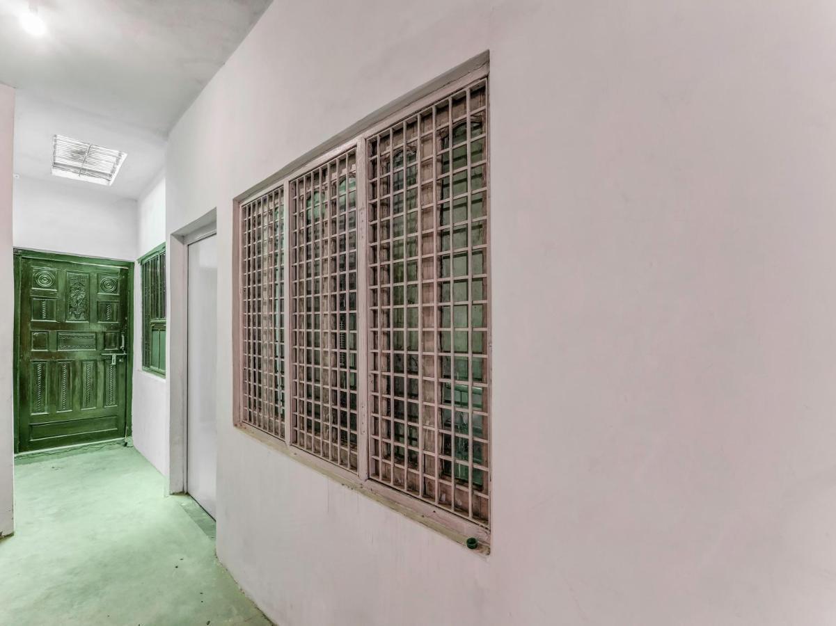 Spot On 81122 Saket Honest Hotel Ayodhya Екстериор снимка